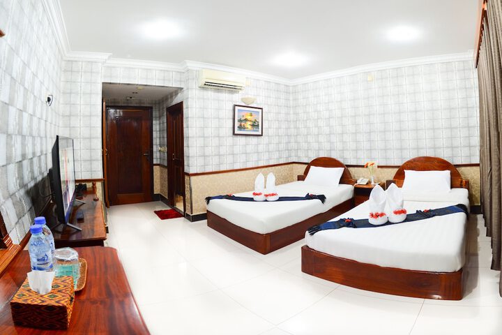 Room 15 of 61