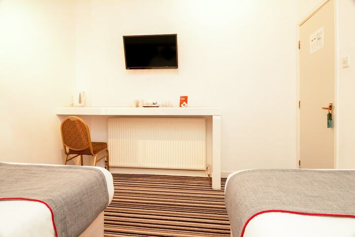 Room 11 of 64