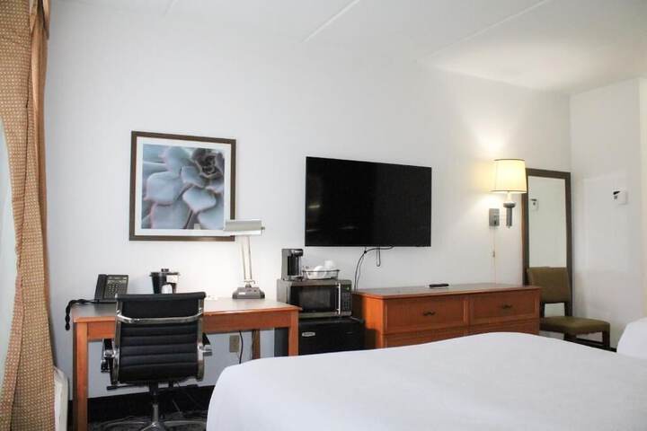 Room 10 of 29