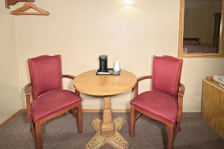 Room 21 of 43
