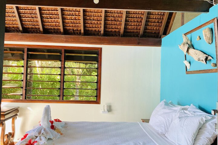 Room 8 of 35