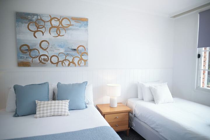Room 25 of 65