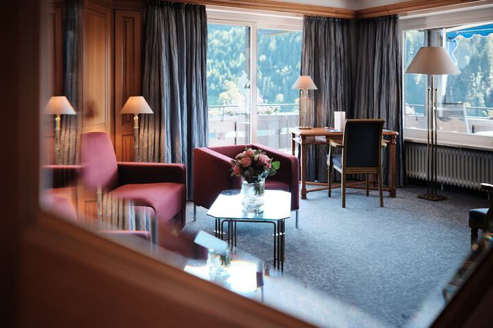 Room 34 of 108