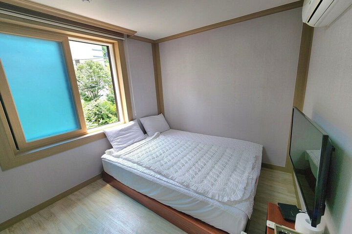 Room 14 of 29