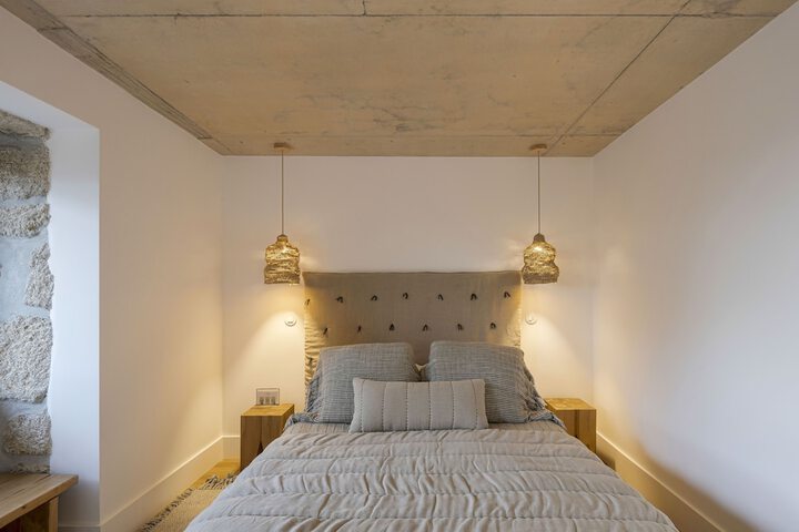 Room 2 of 106