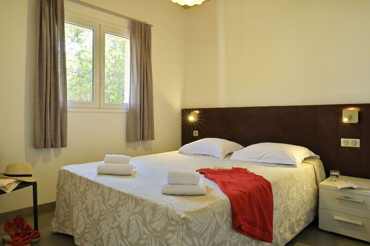 Room 6 of 38