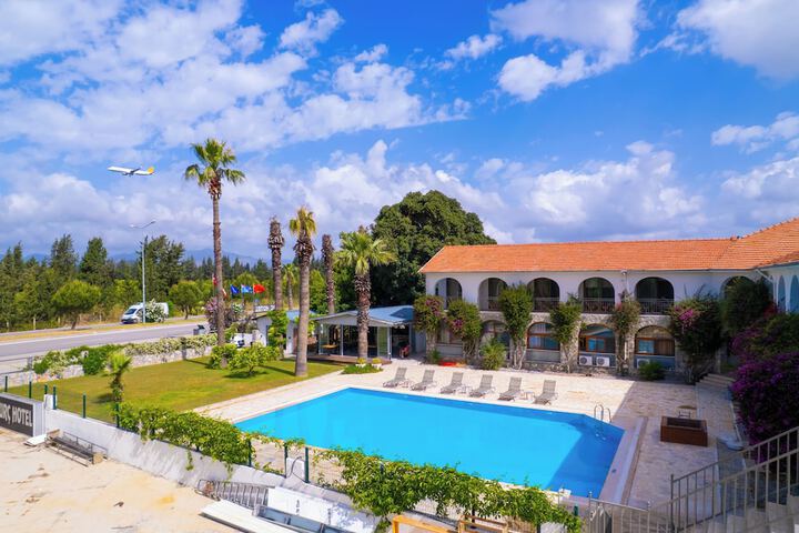 Burc Hotel