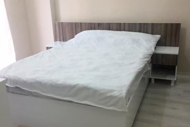 Room 7 of 19