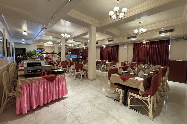 Dining 45 of 65