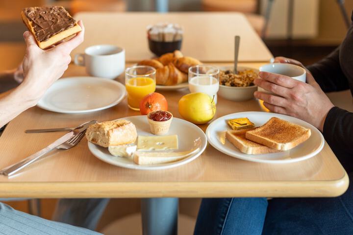 Breakfast/Coffee Service 29 of 34