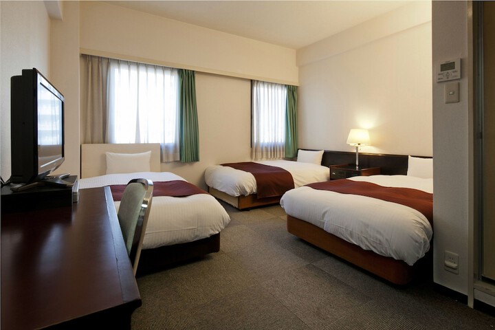 Room 17 of 122