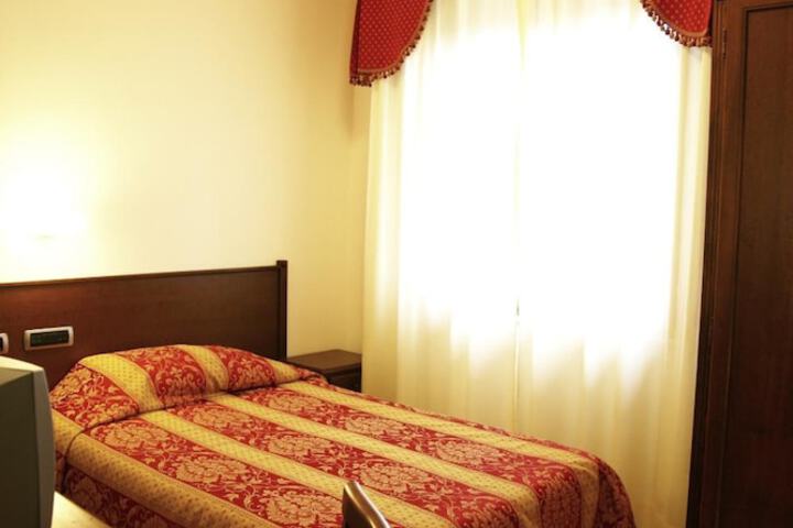 Room 10 of 56