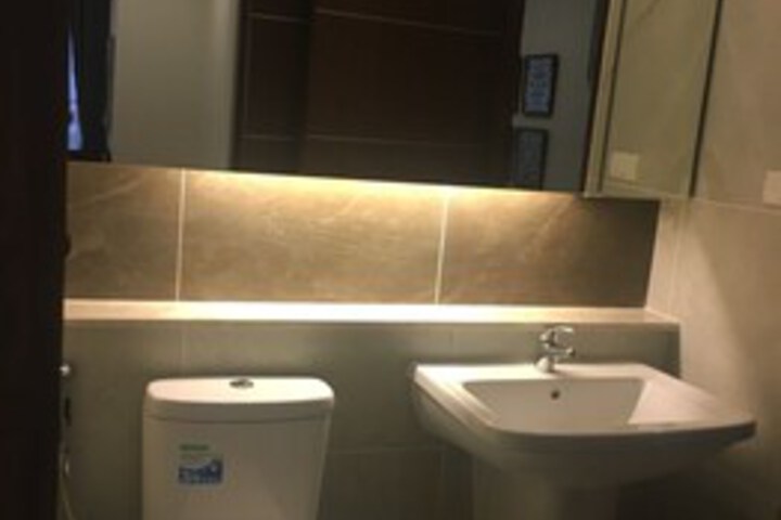 Room 3 of 61