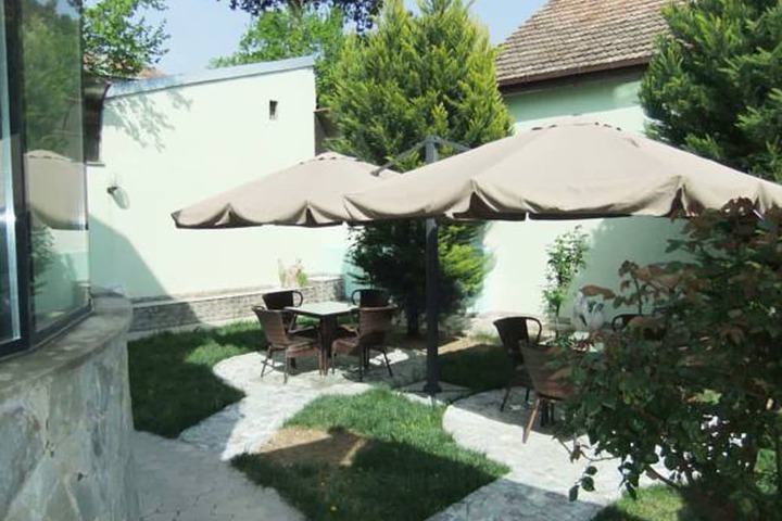Terrace/Patio 16 of 17