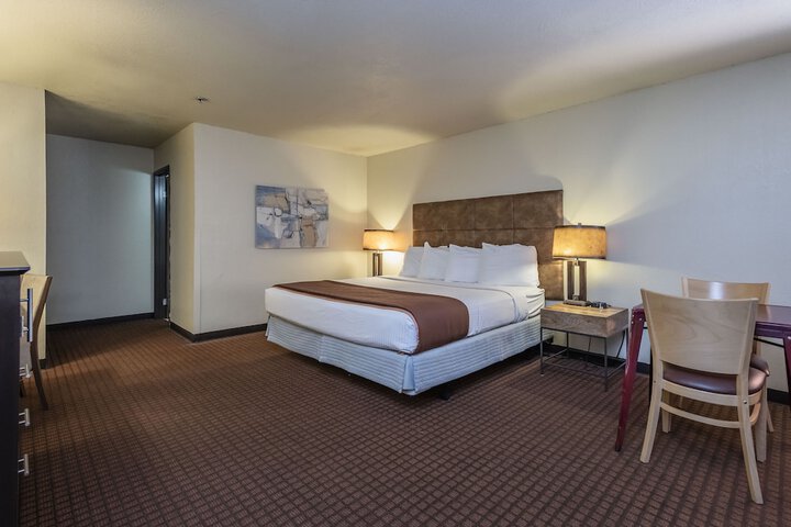 Standard Single King Bed (1 of 5)