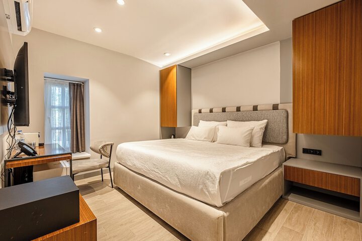 Room 12 of 53