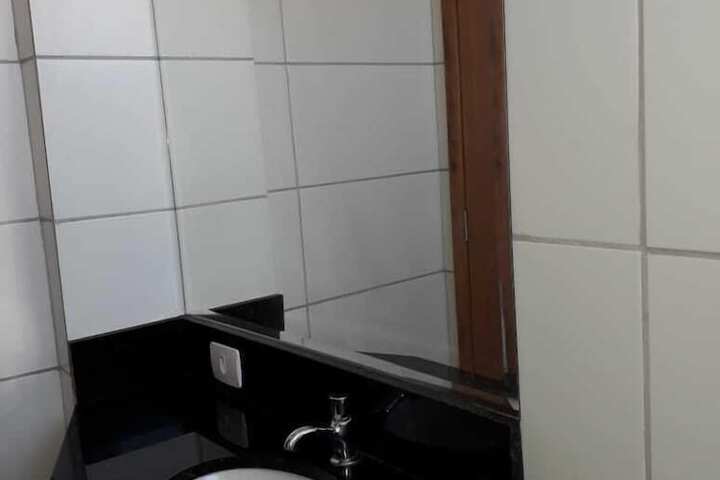 Room 9 of 13