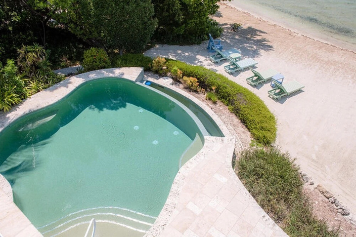 Pool 12 of 26