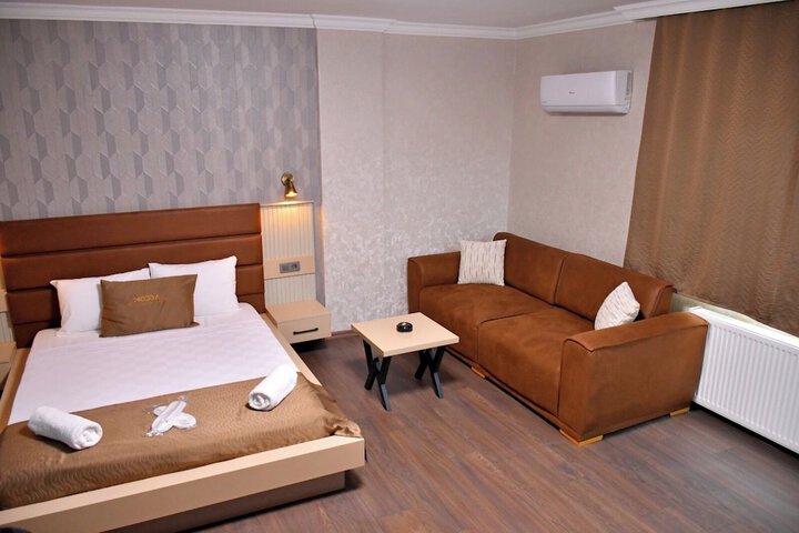 Room 3 of 18