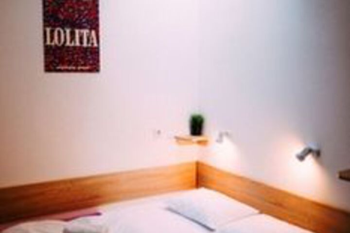 Room 22 of 62