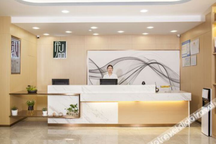 Hotel Interior 13 of 32