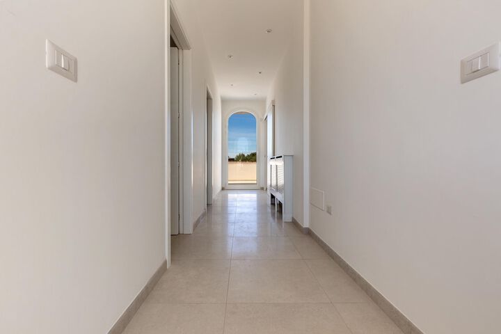 Ballroom/Hall 39 of 49