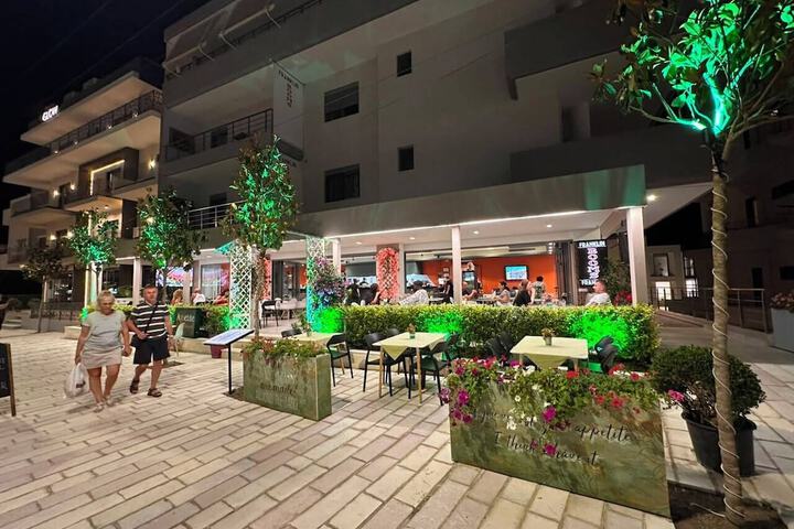 Hotel 163 of 175