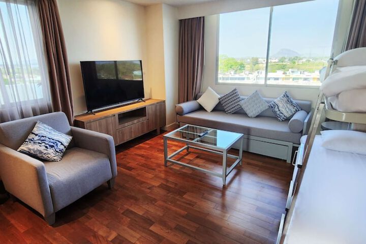 Room 36 of 148