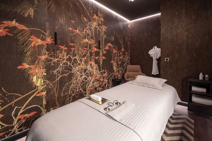 Massage Photo