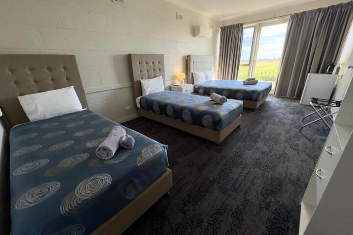 Tailem Bend Riverside Hotel