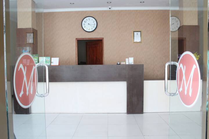 Hotel Interior 9 of 38