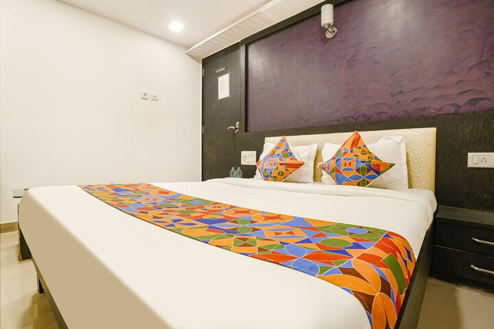 Room 15 of 24