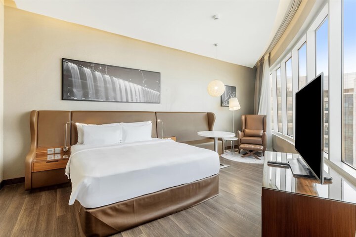 Room 55 of 260
