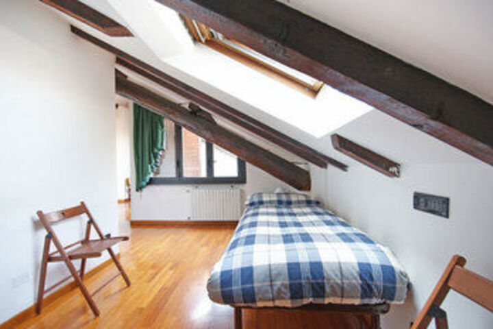 Room 36 of 173