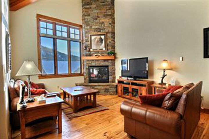 Alpenglow Condos at Big Sky Resort