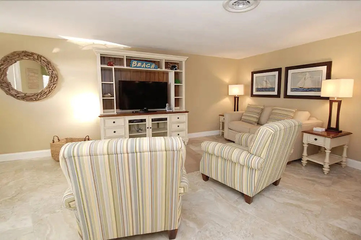 Photo of Beach Breeze Unit 2 by Anna Maria