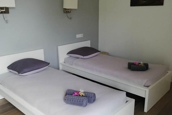 Room 8 of 26