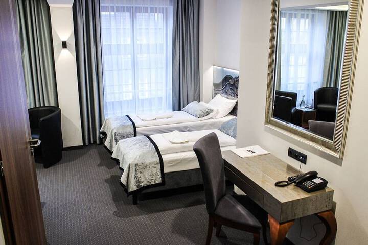 Room 54 of 146