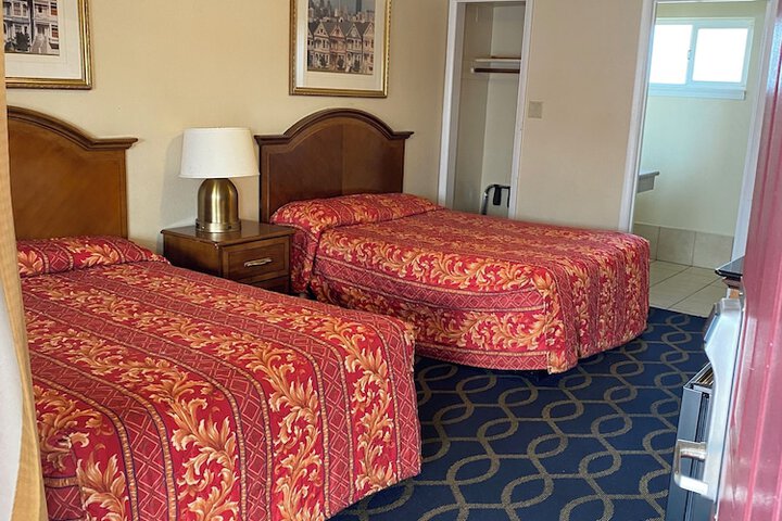 2 Double Beds (2 of 2)