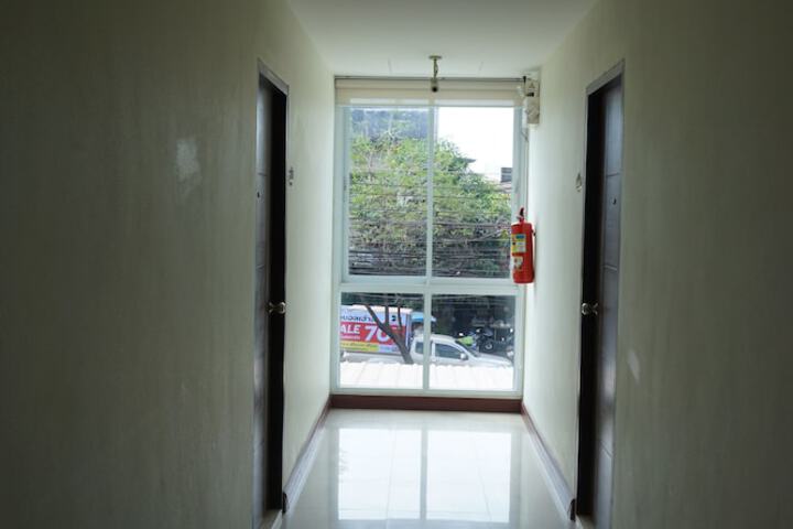 Ballroom/Hall 34 of 46