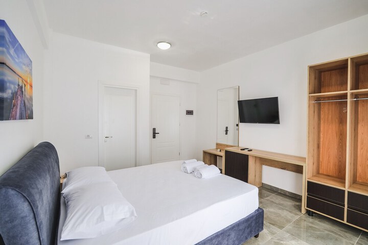 Room 45 of 62