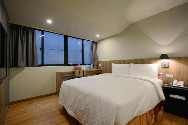 Room 10 of 41