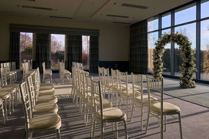 Ballroom/Hall 91 of 107