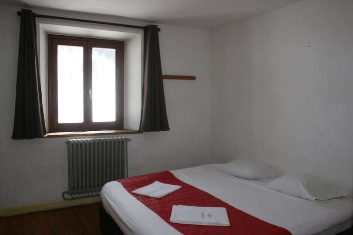 Room 6 of 27