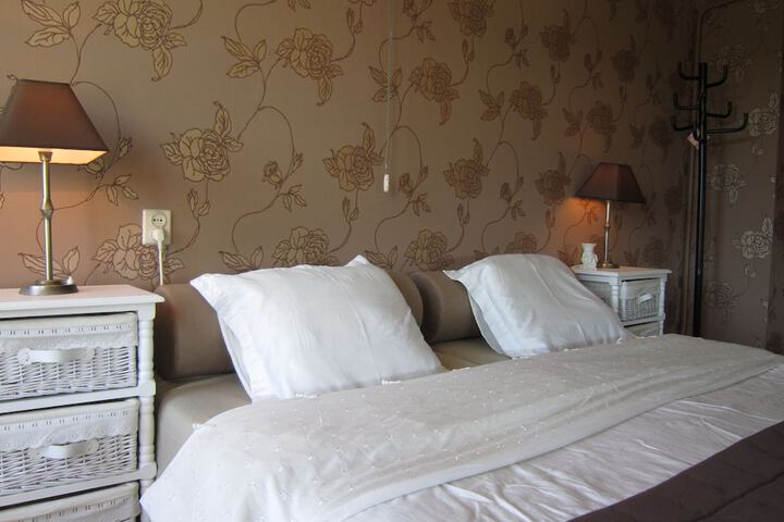 Room 6 of 31