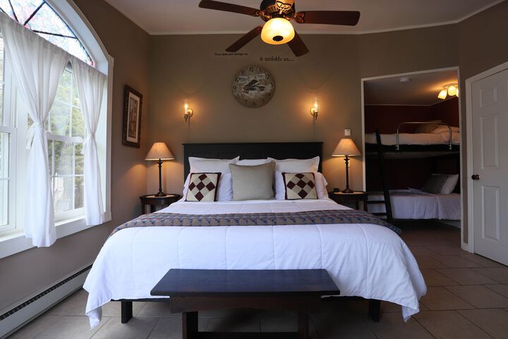 Room 4 of 13