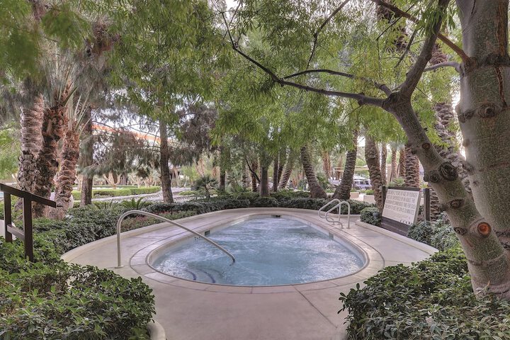 Pool 58 of 110