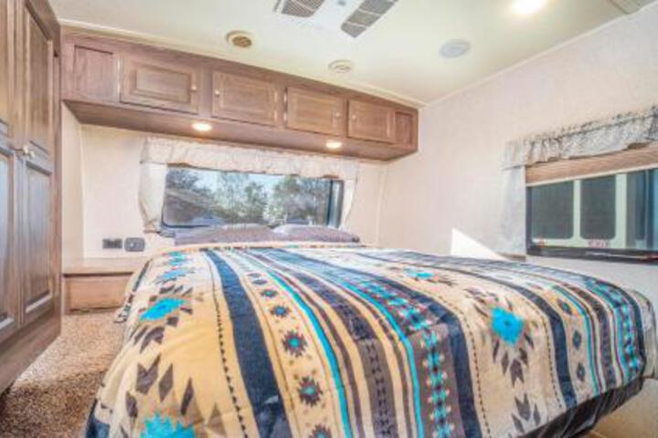 Image of Outdoor Experience Iii : New 2018 Rv Okrv 62