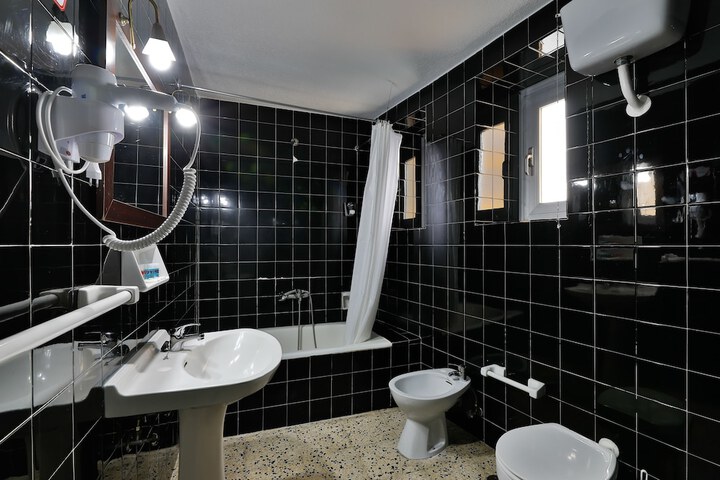 Room 12 of 31