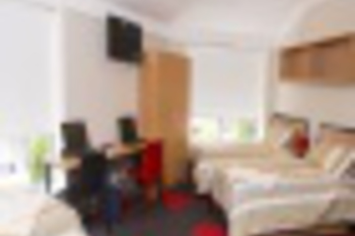 Room 51 of 288